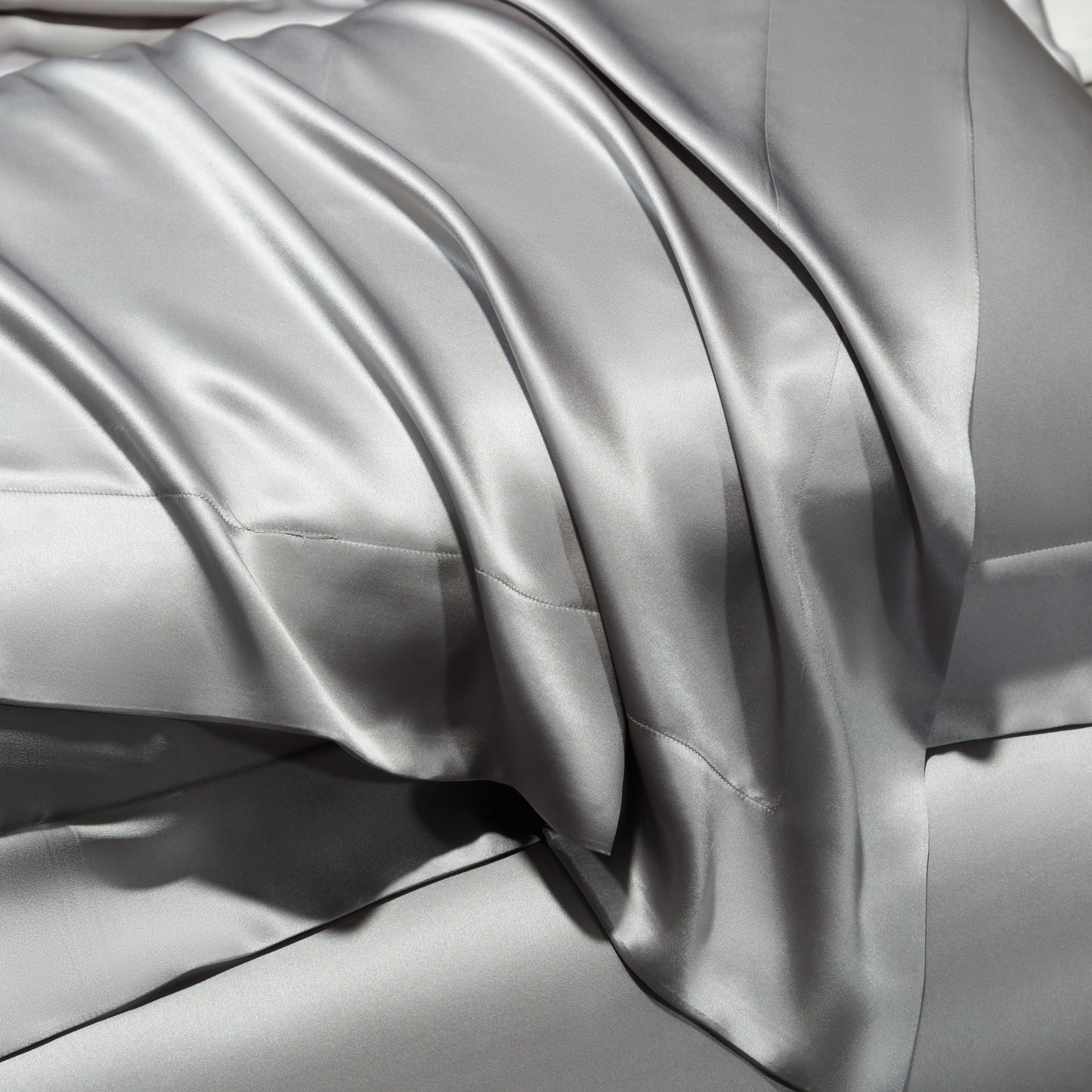 ENSEMBLE COUVERTURE ET TAIE D'OREILLER EN SOIE NATURELLE