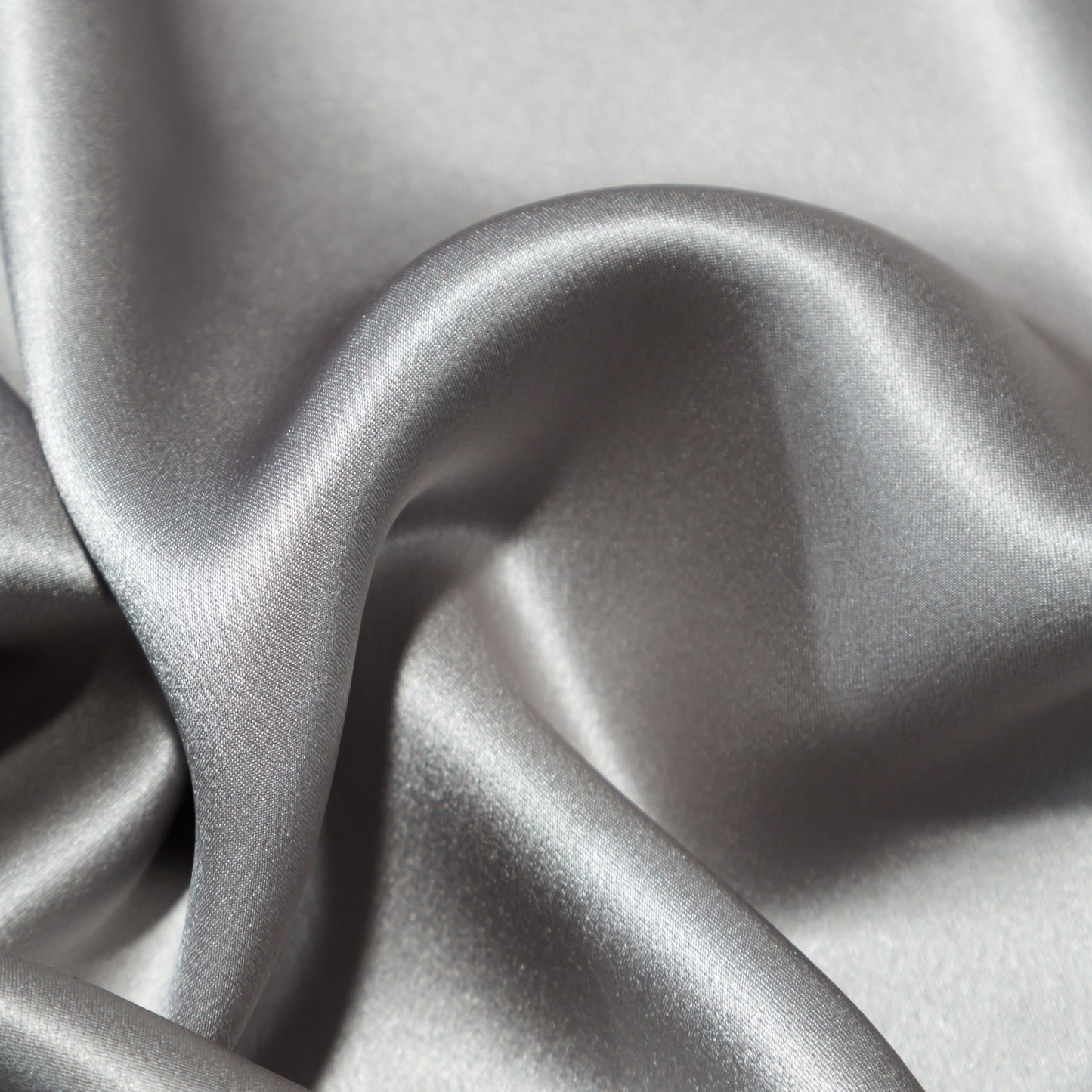 ENSEMBLE COUVERTURE ET TAIE D'OREILLER EN SOIE NATURELLE
