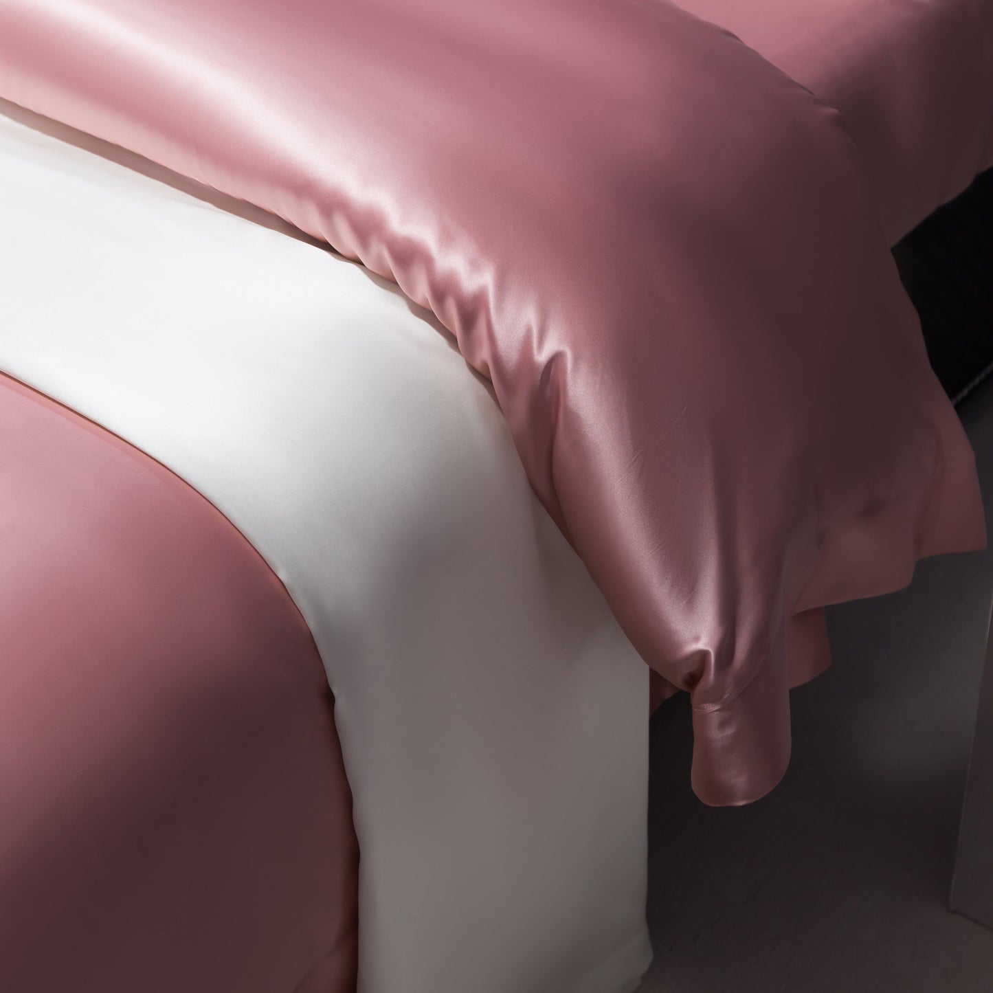 ENSEMBLE COUVERTURE ET TAIE D'OREILLER EN SOIE NATURELLE